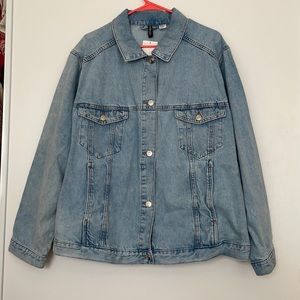 NWT! Oversized Boyfriend Denim Jacket